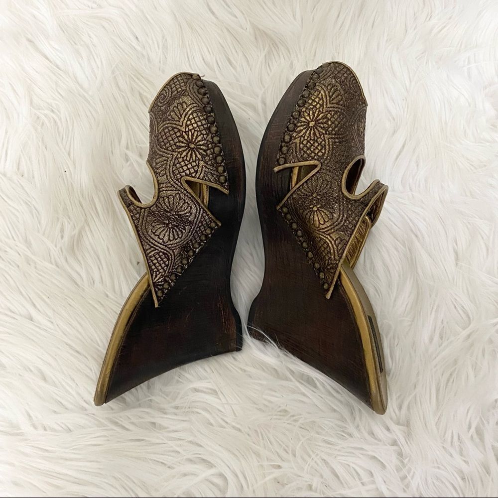 Prada vintage embossed leather bronze peep toe wedges sandals EUR 37.5 US 7 - Picture 4 of 9
